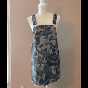 NWOT Gorgeous Camo Overall Dress by Wild Fable🌸